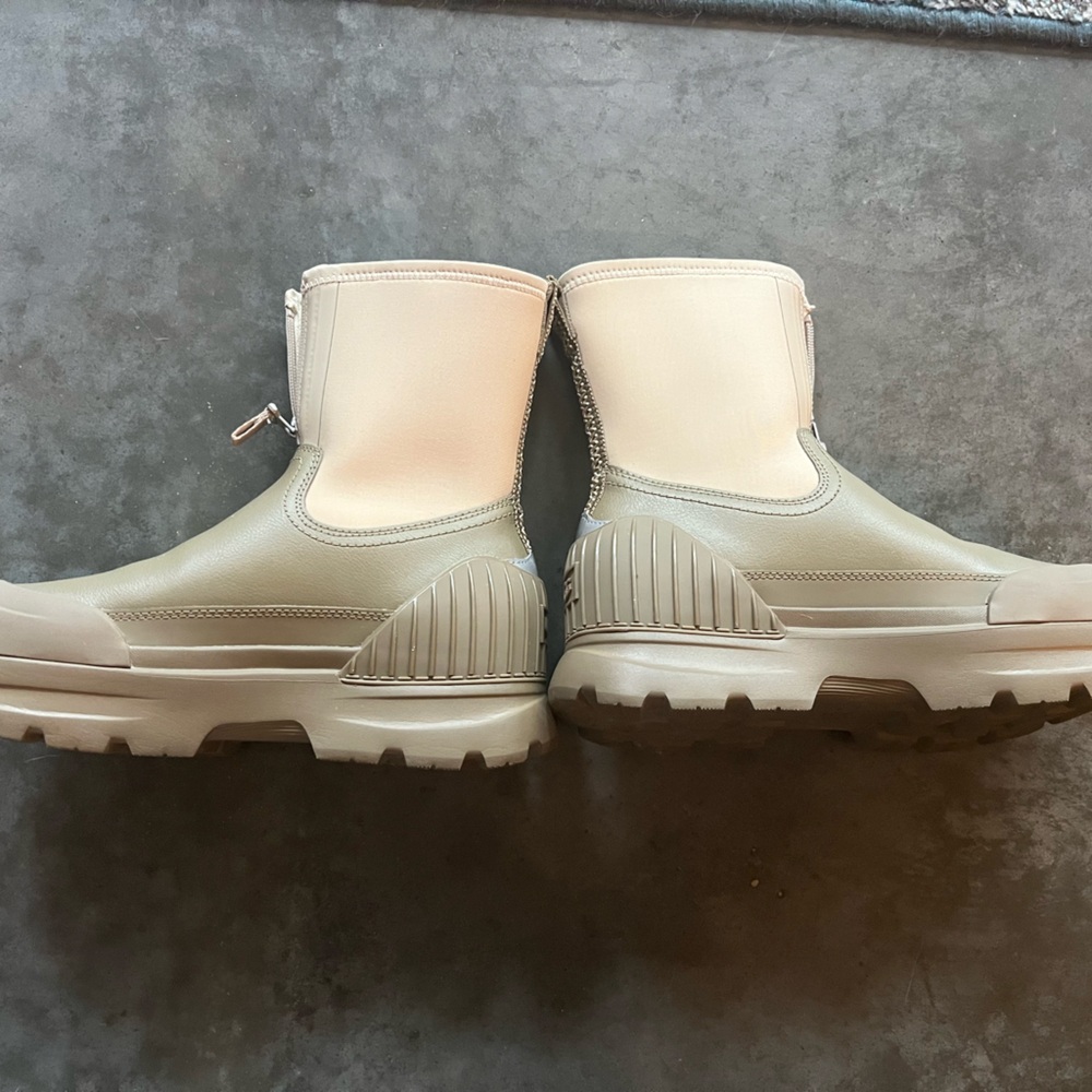 UGG Droplet Waterproof Rain Boots – Natural